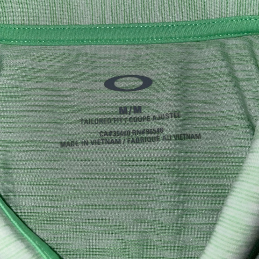 Oakley Men’s Polo Shirt Green Tailored Fit Size M Golf Performance - Picture 3 of 5